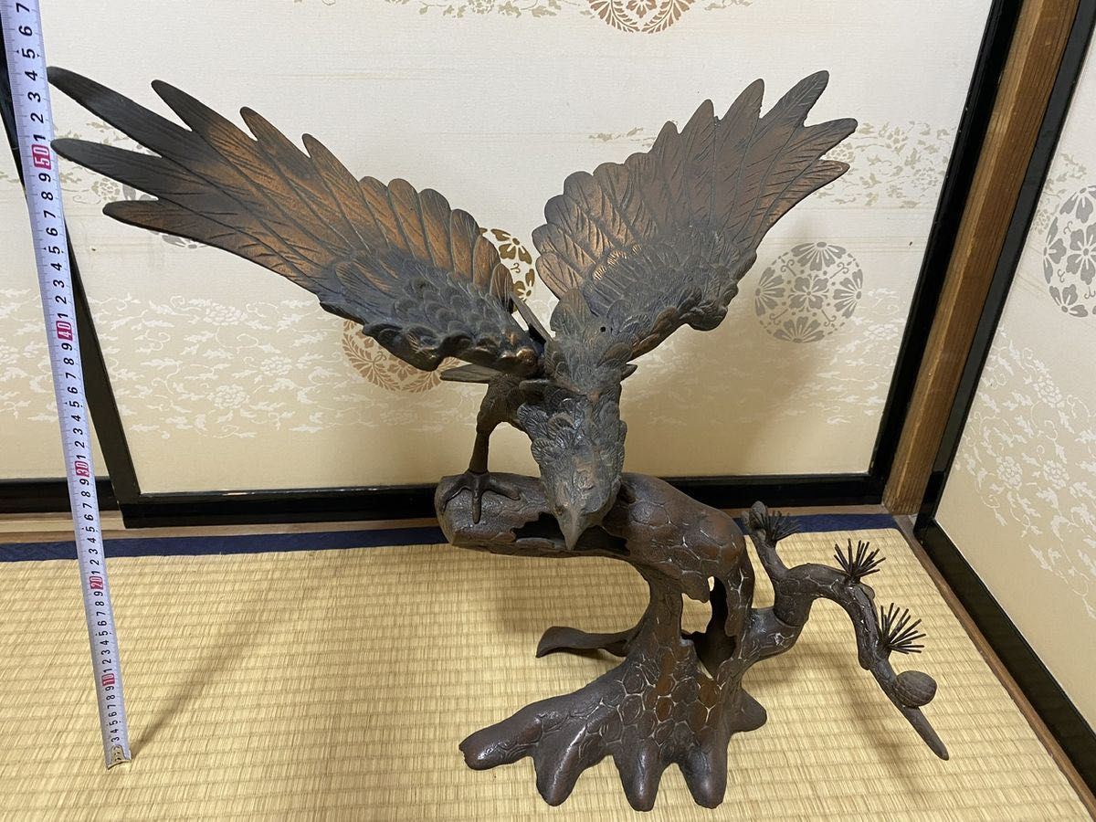 出世鷹 鷲 タカ 縁起物 置物 オブジェ インテリア 金属製 鉄製 出世鷹 鷲 タカ 縁起物 置物 オブジェ インテリア 金属製 鉄製