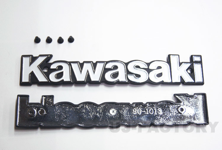 MAD MAX KAWASAKI カワサキ エンブレム ホワイト 左右セット 2枚 初期型/ ネジピッチ122mm ショートピッチ (O91-2204) タンクエンブレム_画像3