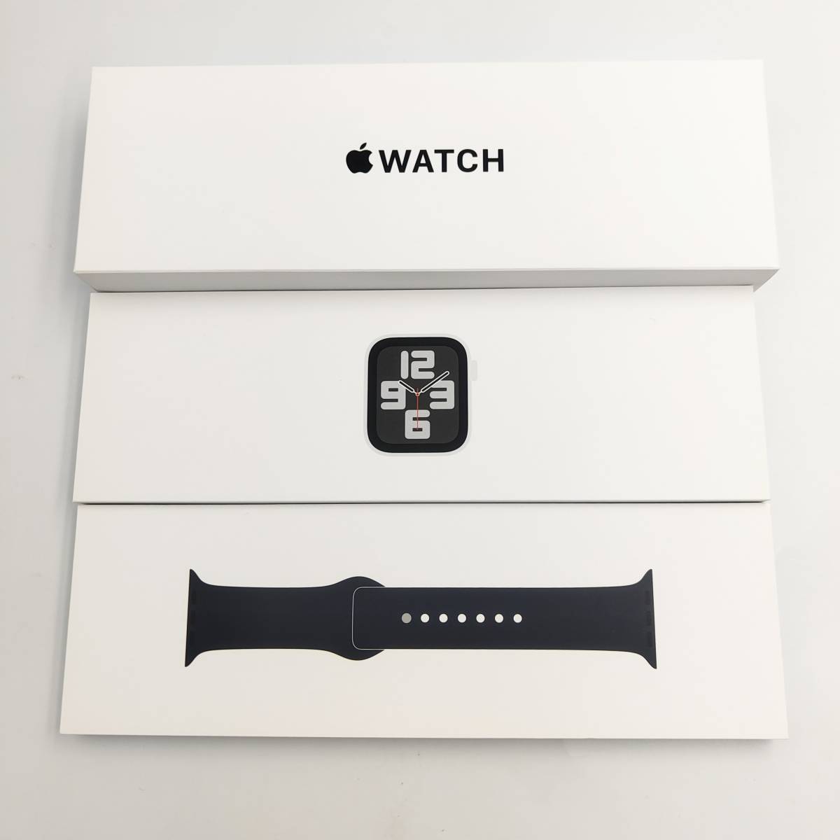 【新品未開封】Apple Watch SE 第2世代 40mm GPS シルバーアルミニウムケース MRTT3J/A ミッドナイトスポーツバンド S/M MT2R3FE/A_画像2