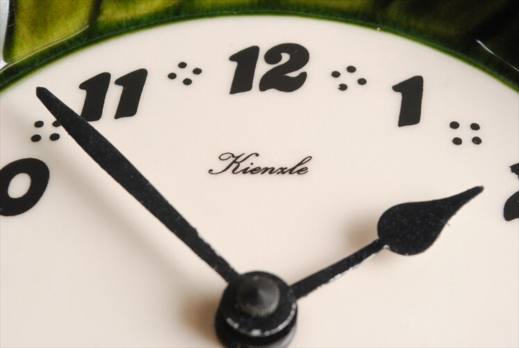 ドイツ製 KIENZLE きれいなグリーン陶器の壁時計 電池式 キンツレー 壁掛け時計 セラミック キッチンクロック アンティーク ig3600_画像5