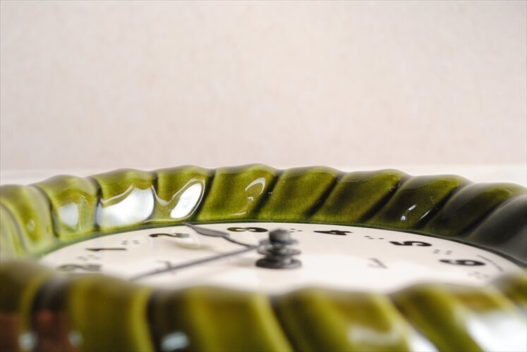 ドイツ製 KIENZLE きれいなグリーン陶器の壁時計 電池式 キンツレー 壁掛け時計 セラミック キッチンクロック アンティーク ig3600_画像8