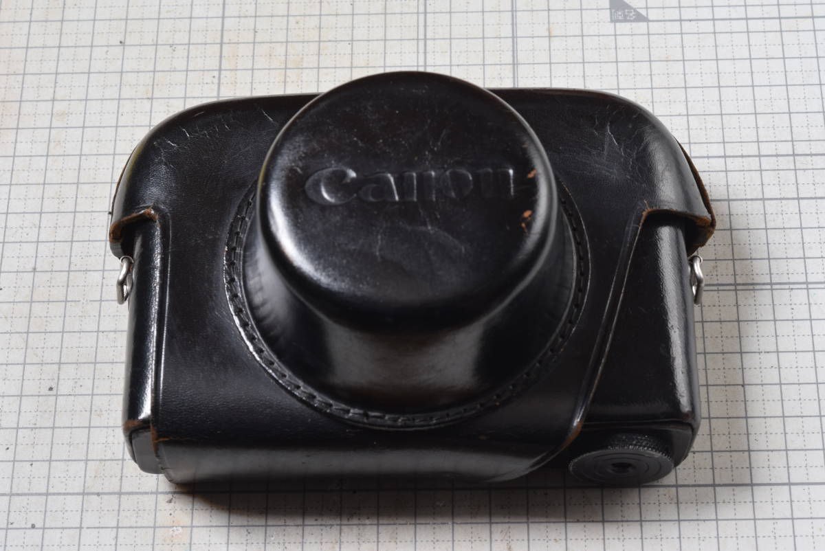 ＃0002　古い革製カメラケース　Canon Canonet 　巻き上げレバーが底部にあるタイプ_画像1