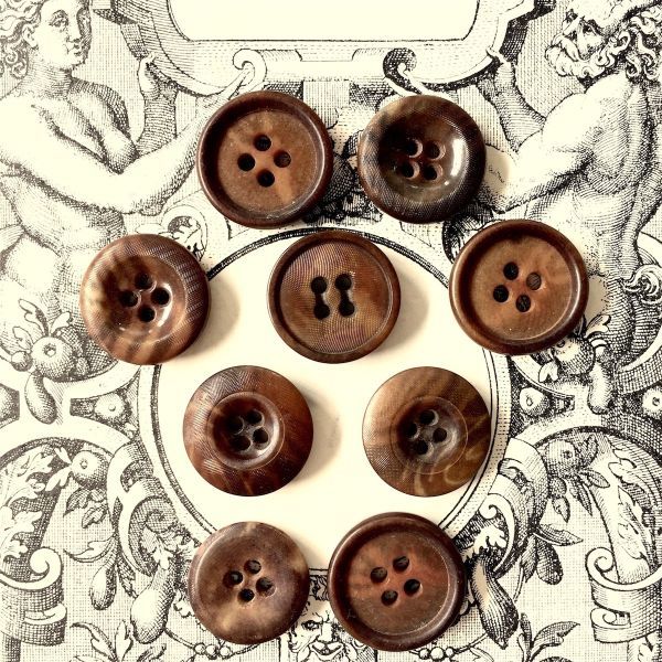 残2 1900s フランス 錬金術ミルクとgalalithe製ボタンセット 1.5c アンティーク ハンドメイド グレー 茶 ブラウン セルロイド ヴィンテージ_画像1