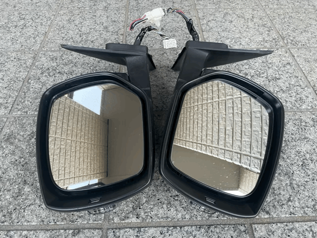 後期 スバル レガシィ BMG/BM9用純正ドアミラー 左右2/2 J30/37J 後期 スバル レガシィ BMG/BM9用純正ドアミラー 左右2/2 J30/37J