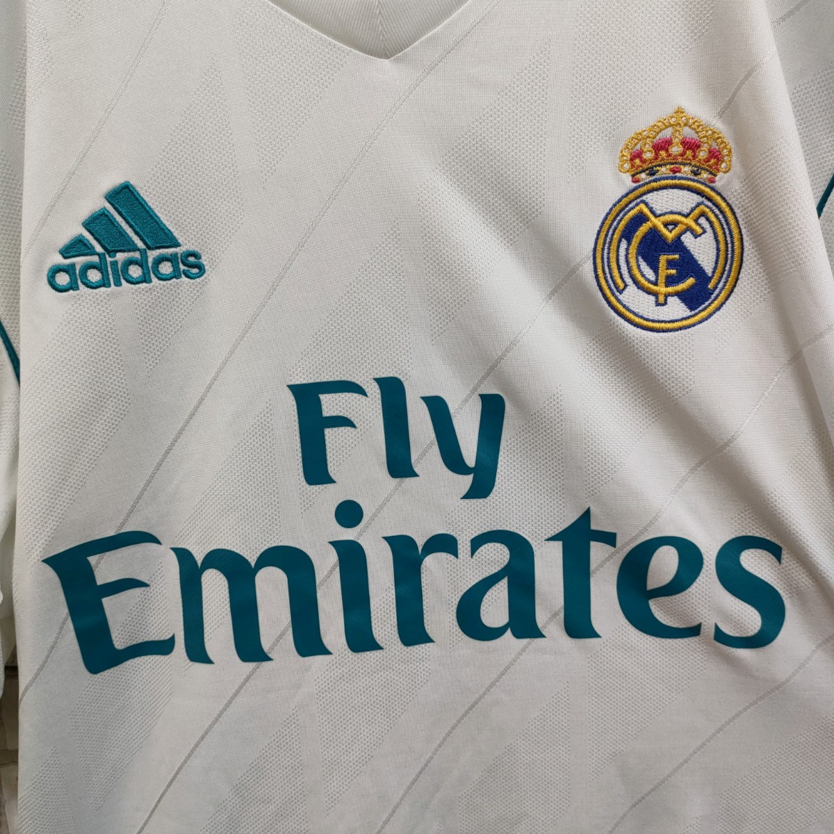 レアルマドリード レプリカユニフォーム M 白（Nv19）adidas製 CLIMACOOL REALMADRID ネコポス発送！_画像4