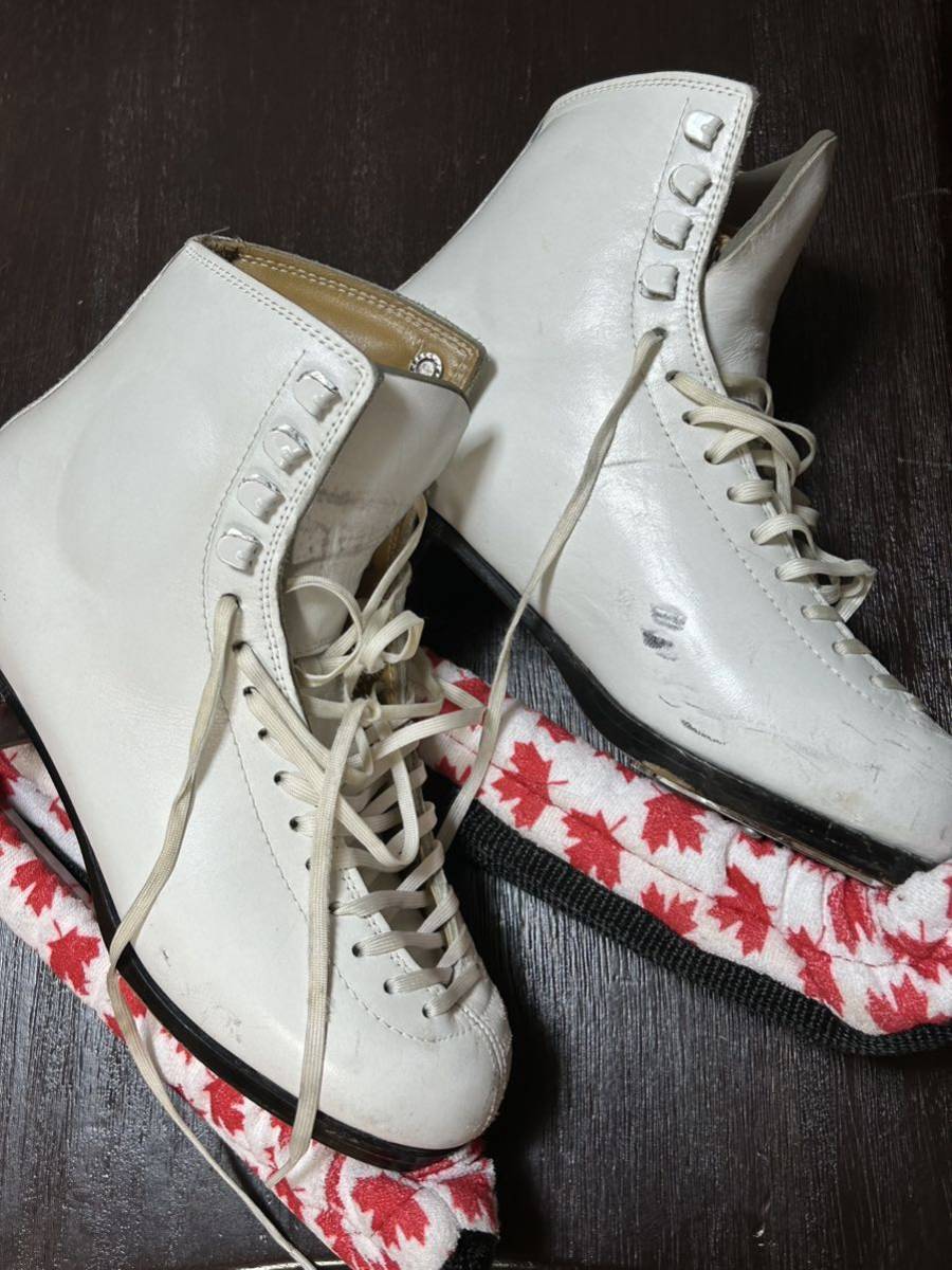 １着でも送料無料 【used】スケート靴／23.5cm アイススケート