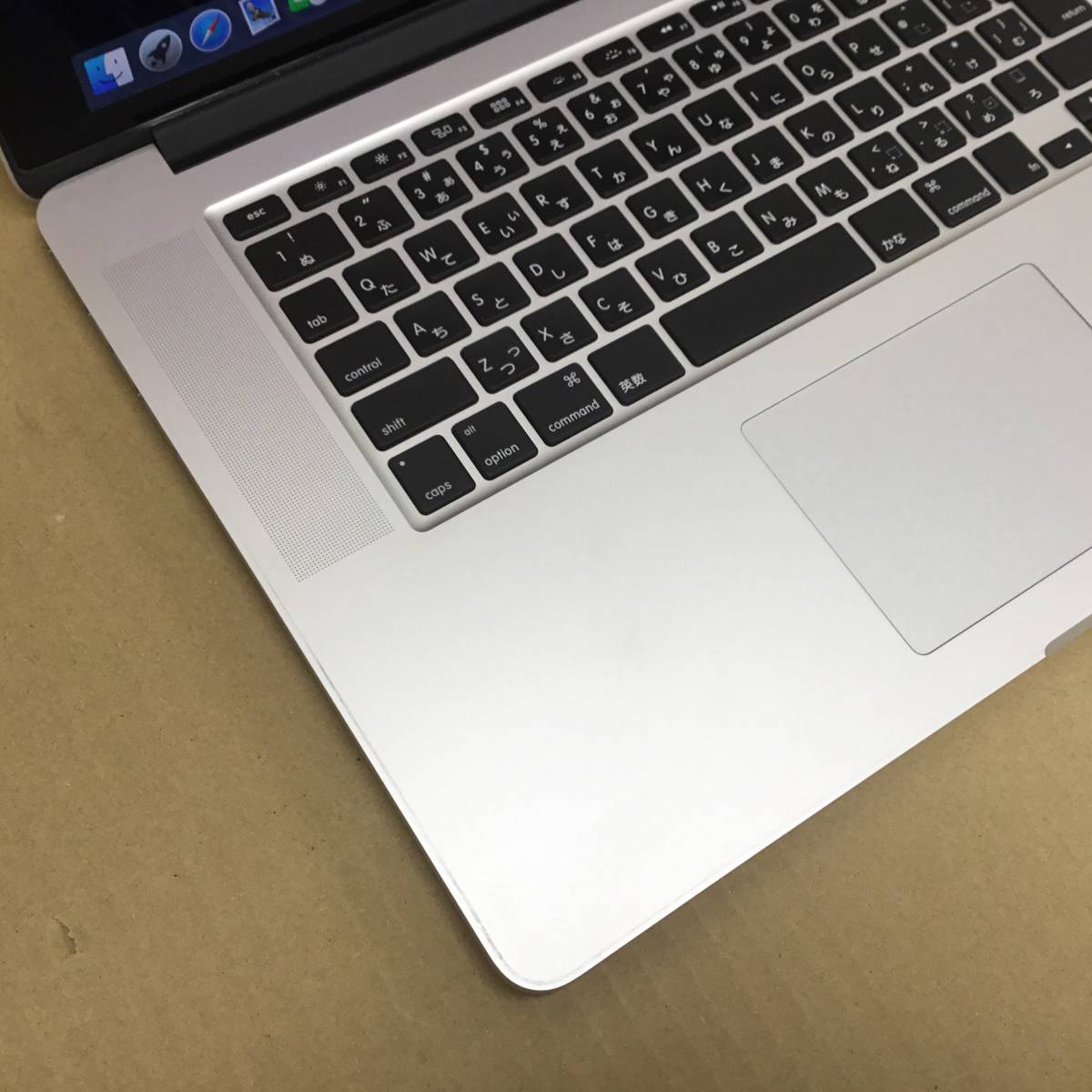 【2311219171-2】アップル MACBOOKPROCI7-2400 CI7(3635QM)-2.4GHZ 8GB SSD256GB 15.4in A1398 CATALINA10.15.7 EARLY2013 WLAN BLT カメラ_画像2