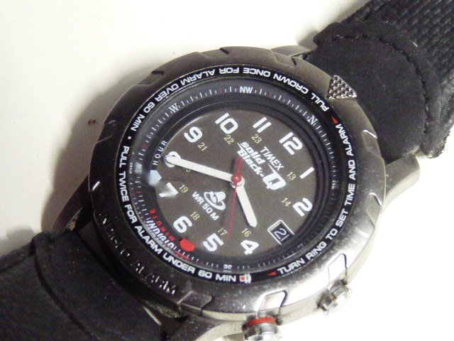電池交換◆タイメックス timex Solid Black Q INDIGLO H7 クオーツ腕時計_画像3