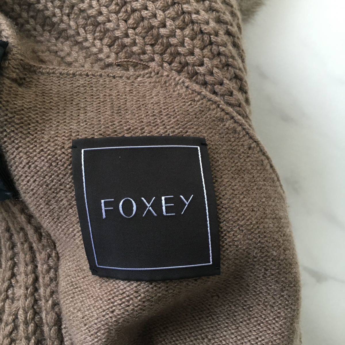 美品 FOXEY フォクシー カシミヤ100% ファー ニット コート 送料 美品 FOXEY フォクシー カシミヤ100% ファー ニット コート 送料
