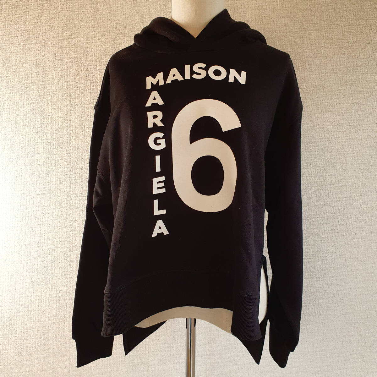 新品・未使用】MM6 Maison Margiela kids ロゴ スウェットパーカー