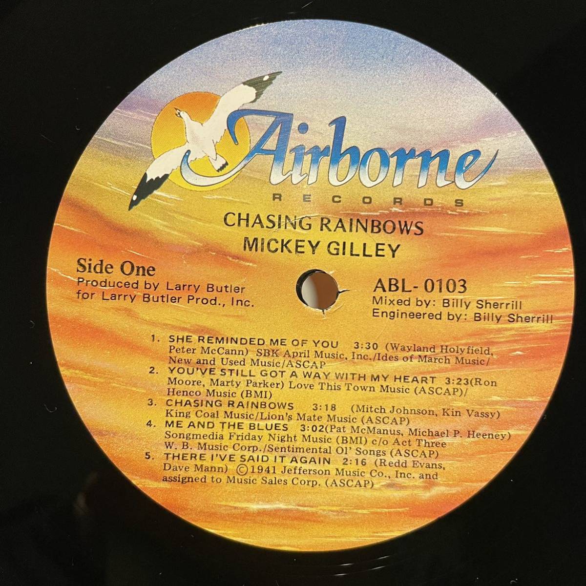 【US盤Org.】Mickey Gilley Chasing Rainbows (1988) Airborne Records AB-0103 シュリンク美品の画像3