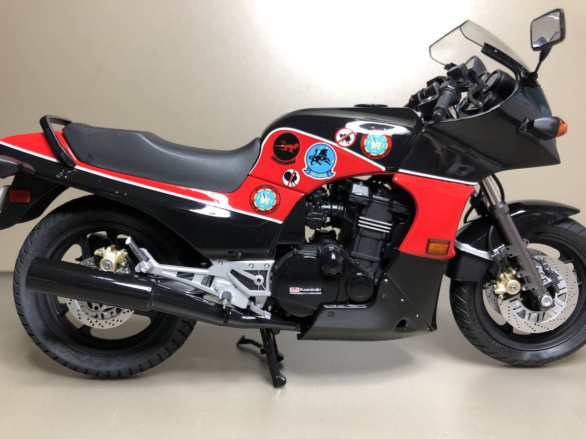 完成品 TOP GANマーベリック劇仕様GPZ900R アオシマ製1/12(完成品