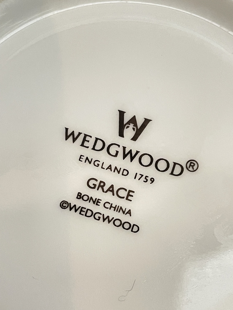 ● コレクター必見 Wedgwood ウエッジウッド GRACE ボーンチャイナ カップ&ソーサー 2客 花柄 金彩 茶器 洋食器 Kt101_画像9