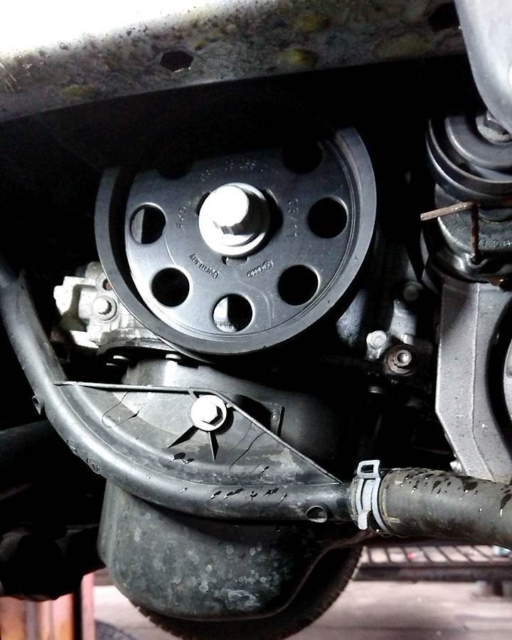 クランクシャフトプーリーボルト VW CBZ 1 2TSIエンジン用 クランクシャフトプーリーボルト VW CBZ 1 2TSIエンジン用