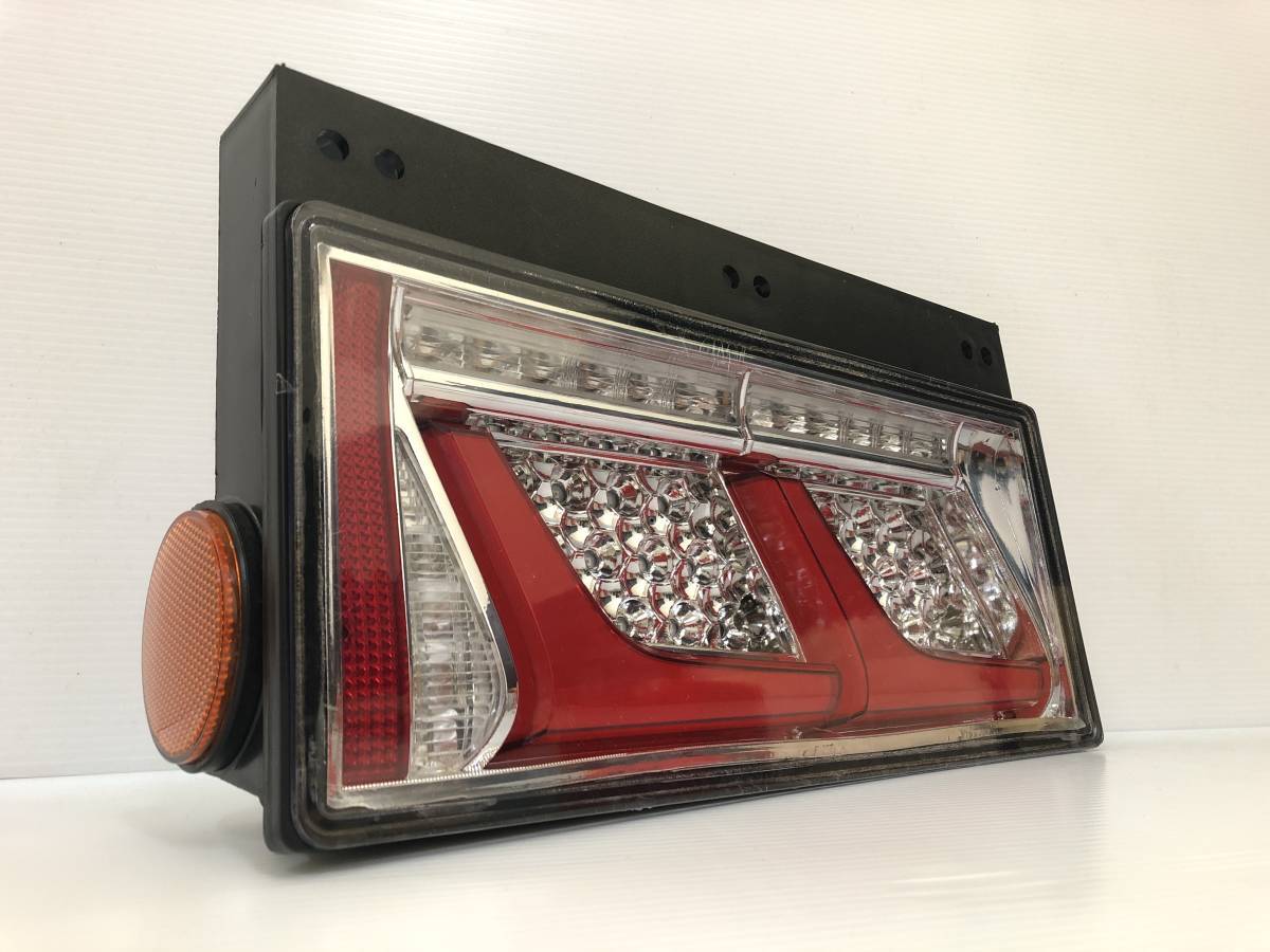 SH-20 LED 2連テール テールランプ 24V 左右セット 赤 レッド デコトラ アートトラック_画像8