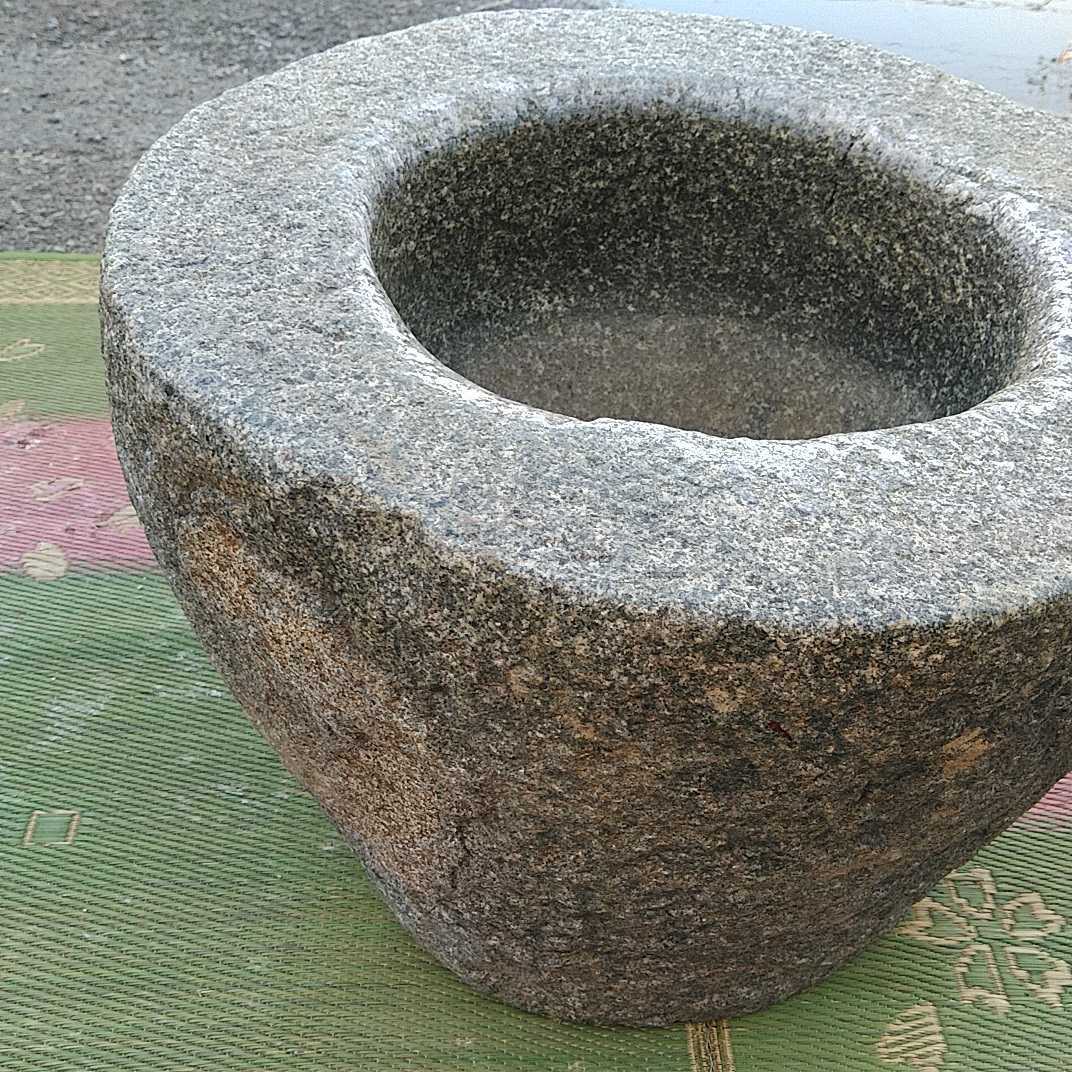  stone . water pot stone pot me Dakar pot diameter approximately 53. height approximately 40. pickup hope Aichi prefecture Toyohashi city 