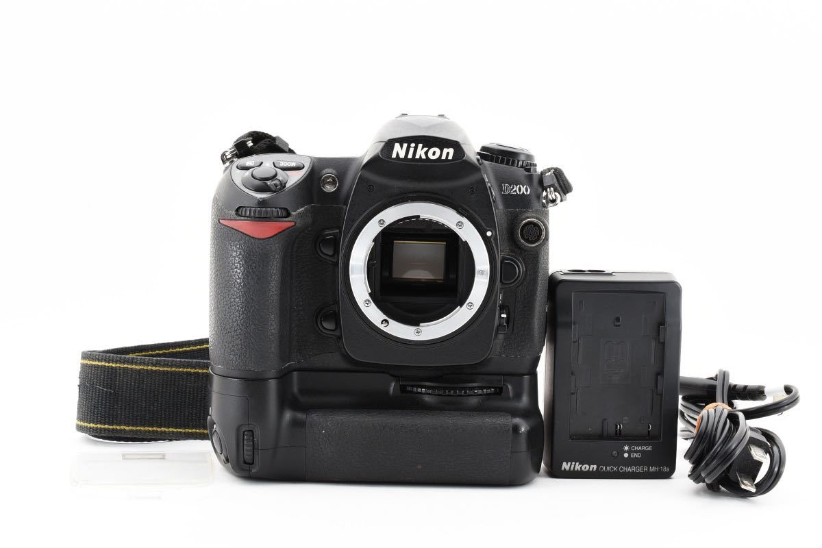 1円〜美品＊ニコン Nikon D200 / MB-D200 バッテリーグリップ付き 付属品多数_画像1