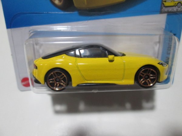 日産　Z PROTO 黄色　送料220円_画像3