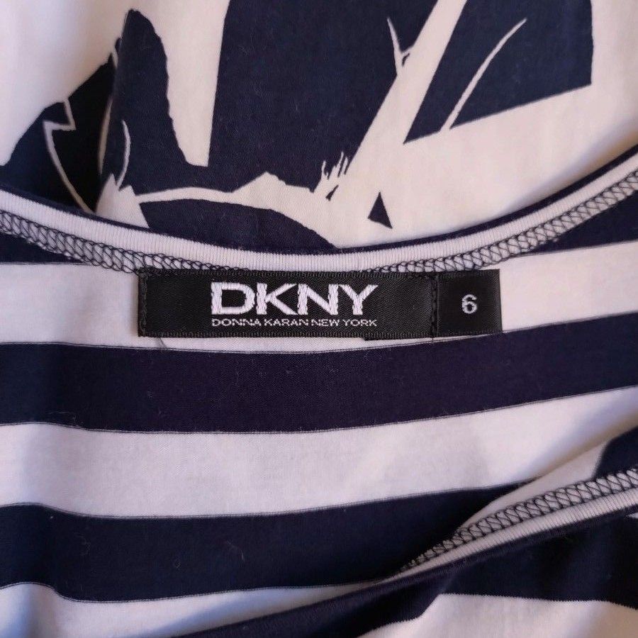 DKNY　夏用ワンピース