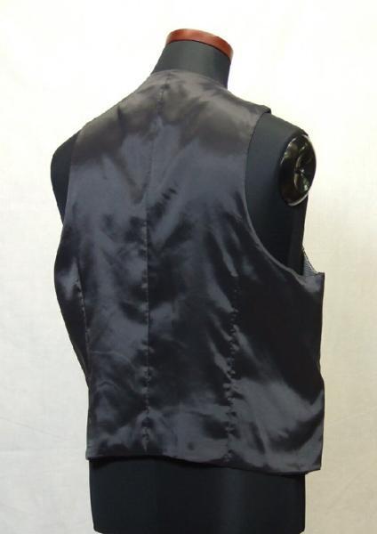VT3003JB【J.black】礼装＆カジュアル・高級紳士服メーカー製リバシブルベスト・ブラック無地/グレー千鳥格子・LL表示（胸囲94-100）_画像5