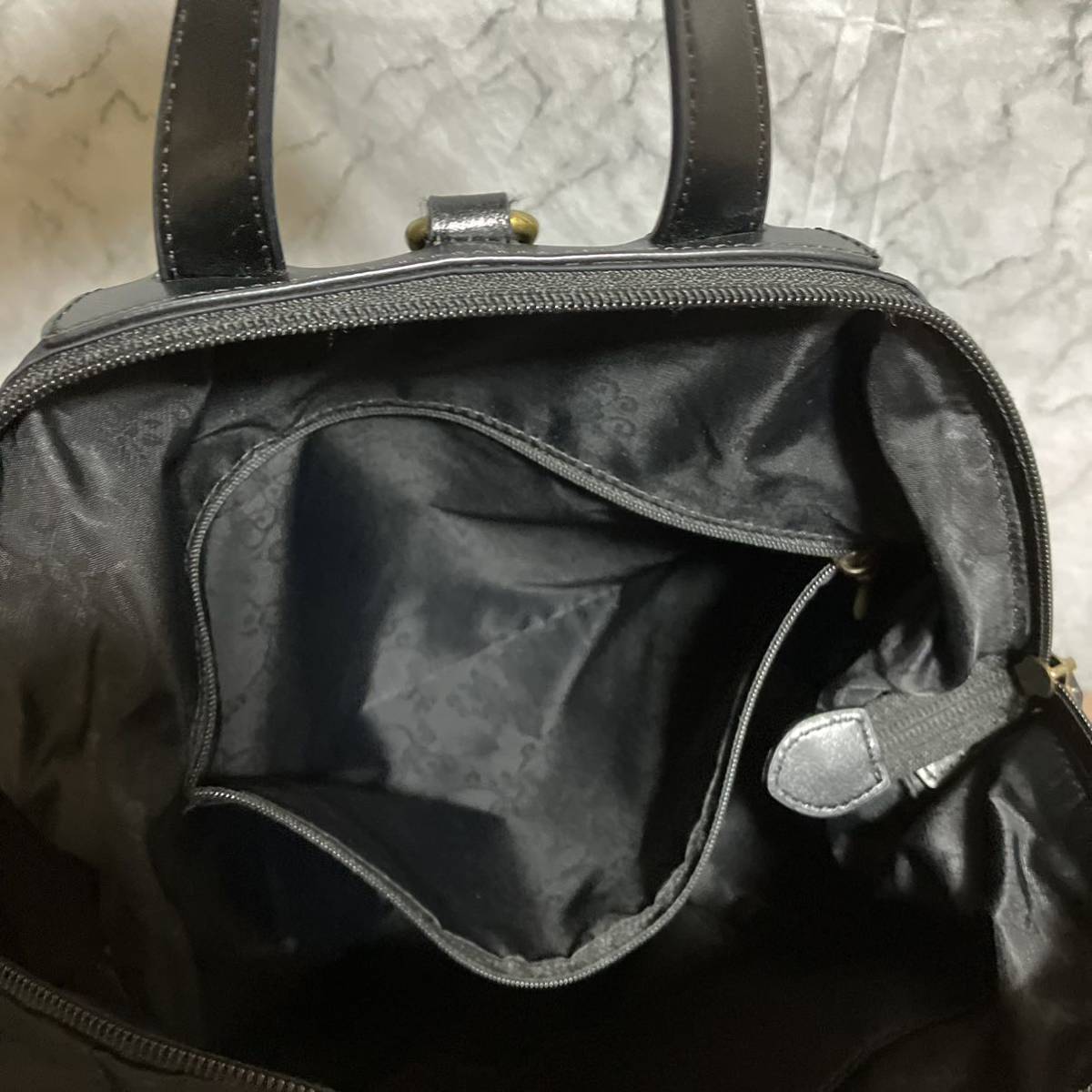 美品 ANNA SUI アナスイ 3way リュック ショルダーバッグ 黒 美品 ANNA SUI アナスイ 3way リュック ショルダーバッグ 黒