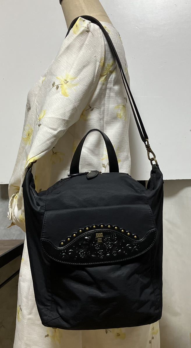 美品 ANNA SUI アナスイ 3way リュック ショルダーバッグ 黒 美品 ANNA SUI アナスイ 3way リュック ショルダーバッグ 黒
