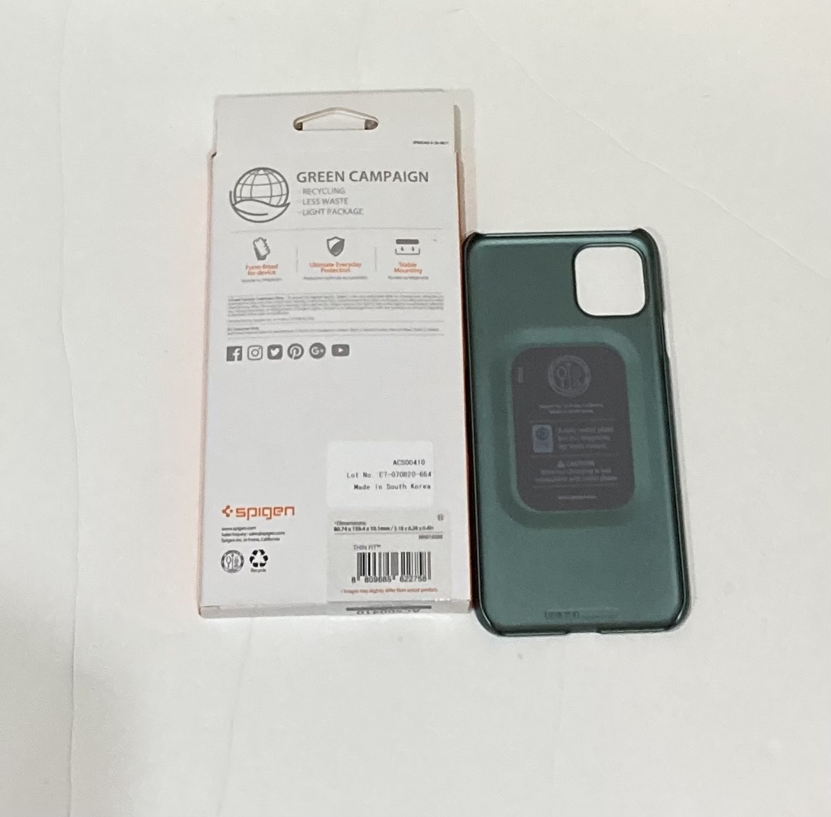 【Spigen】 iPhone11 ProMaxケース 6.5インチ対応 超極薄 レンズ保護指紋防止 シン・フィット ACS00410 (ミッドナイト・グリーン)_画像9