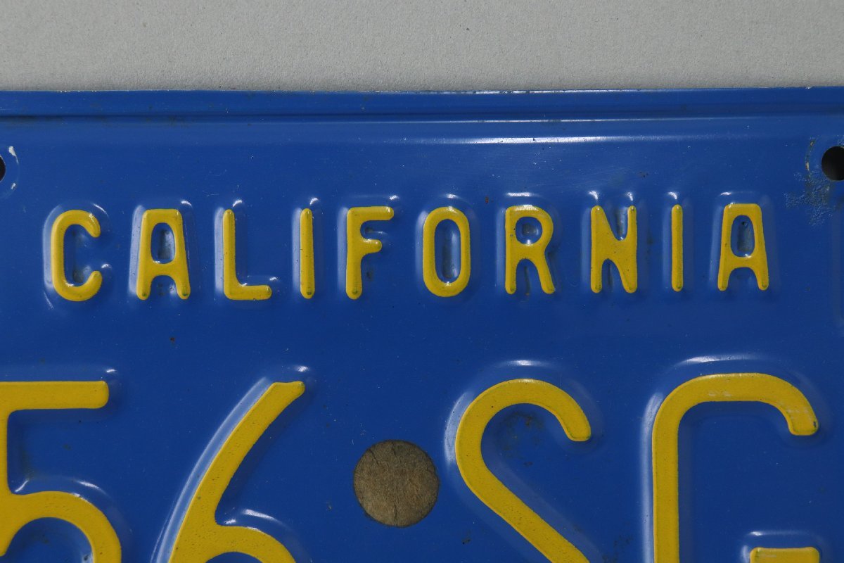CALIFORNIA 556 SGU カリフォルニア ナンバープレート 12×6インチ ブルー キズ有り現状品 11-C136/1/60P_画像3