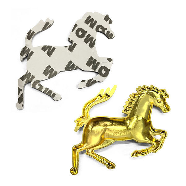 立体ステッカー 3Dステッカー ホース 馬 シルバー ゴールド フェラーリ 車 エンブレム 両面テープ 送料無料 ゴールド左向き_画像2