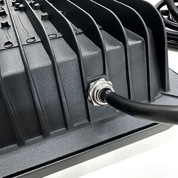 LED投光器 LEDライト COBチップ 150W 1500W相当 防水 防犯 LED投光器 LEDライト COBチップ 150W 1500W相当 防水 防犯