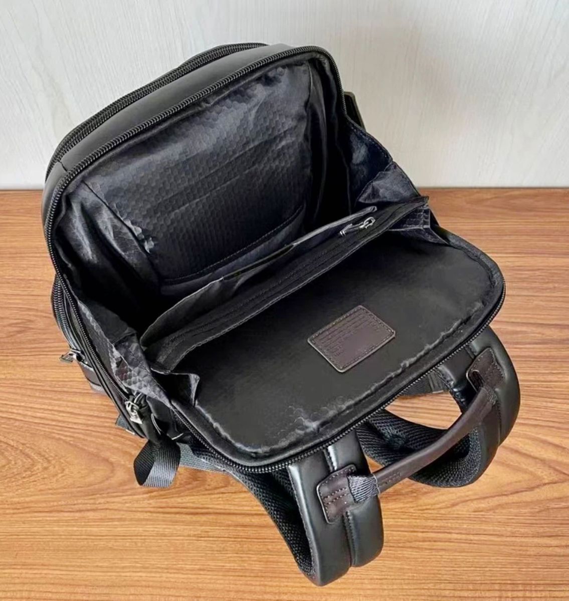 未使用】TUMI ノックス レザー バックパック|Yahoo!フリマ(旧 未使用】TUMI ノックス レザー バックパック|Yahoo!フリマ(旧