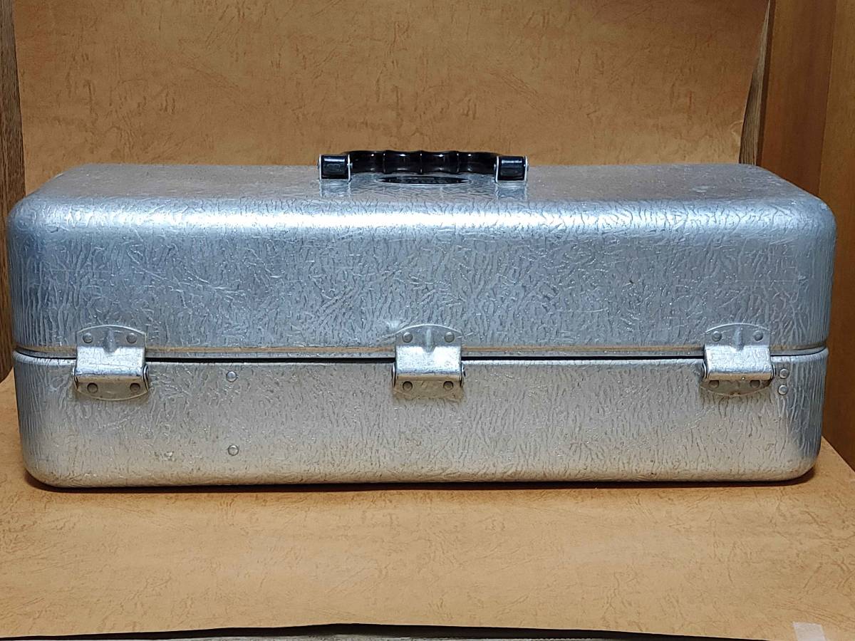 amkoUMCO MODEL 43 one side 3 step tray aluminium tackle box used model 43 Vintage 