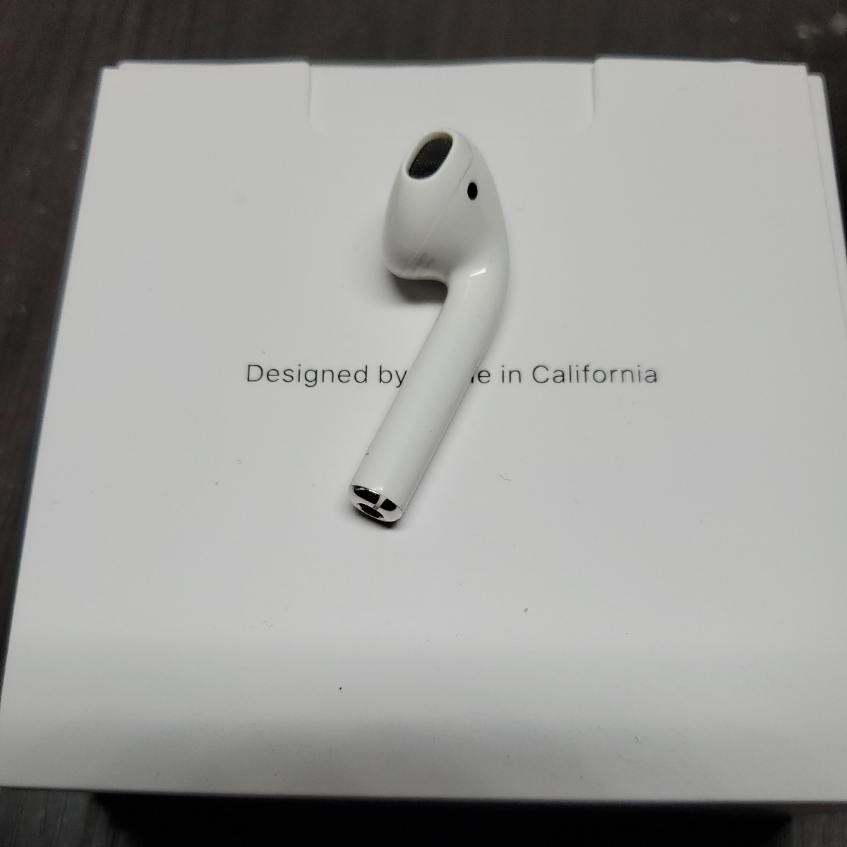 AirPods 第一世代イヤホン左耳のみ　Apple正規品動作確認済み　音質正常　機能正常　アップルイヤホン エアーポッズ MMEF2J/A_画像1