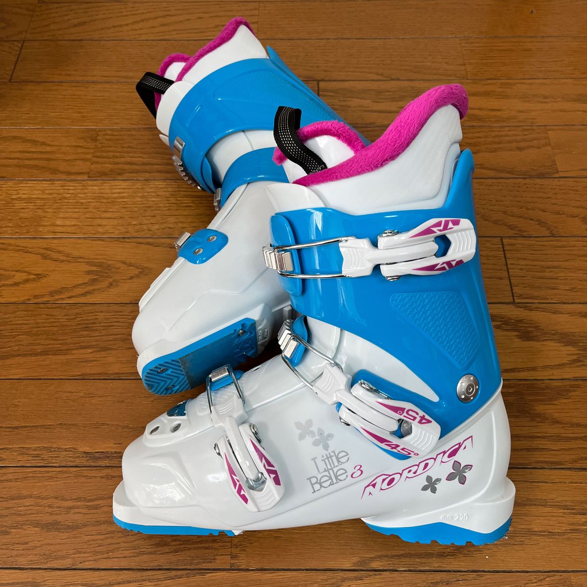 NORDICA〔ノルディカ ジュニア キッズ スキーブーツ〕<2019 NORDICA〔ノルディカ ジュニア キッズ スキーブーツ〕<2019