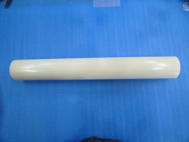 POM(ポリオキシメチレン) 丸棒 Φ65×495×1本 白色 ポリアセタール ジュラコン 旋盤 材料
