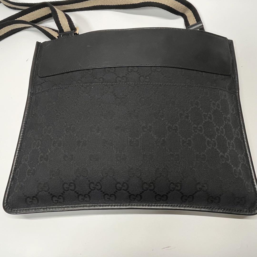 １円【極美品】GUCCI グッチ ショルダーバッグ サコッシュ GGキャンバス レザー 革 メッセンジャー ブラック 黒 メンズ ユニセックス_画像2