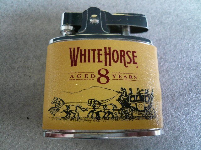 TSA-00811-03 ライター WHITE HORSE ホワイトホース AGED 8YEARS 箱入り_画像2