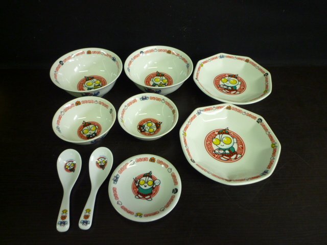 TMC-00303-03 ウルトラマン 飲茶 中華 食器 皿 レンゲ 茶碗 まとめて 9点の画像1