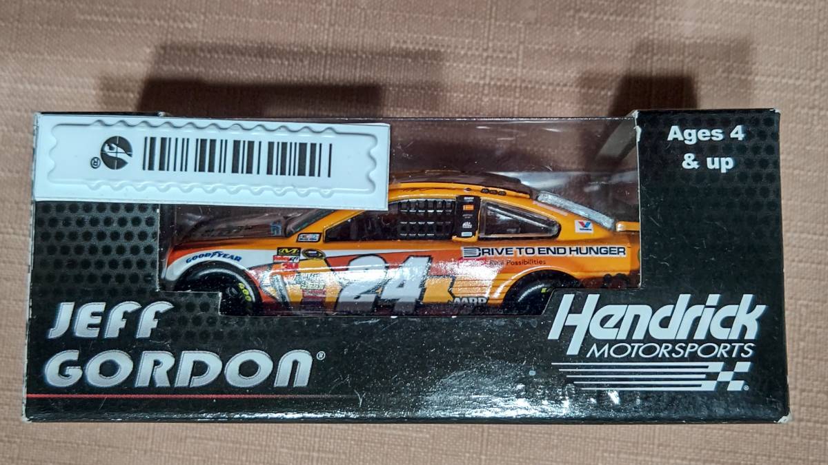 2014 限定 ACTION NASCAR 1/64 JEFF GORDON #24 Hendrick motorsports_画像3