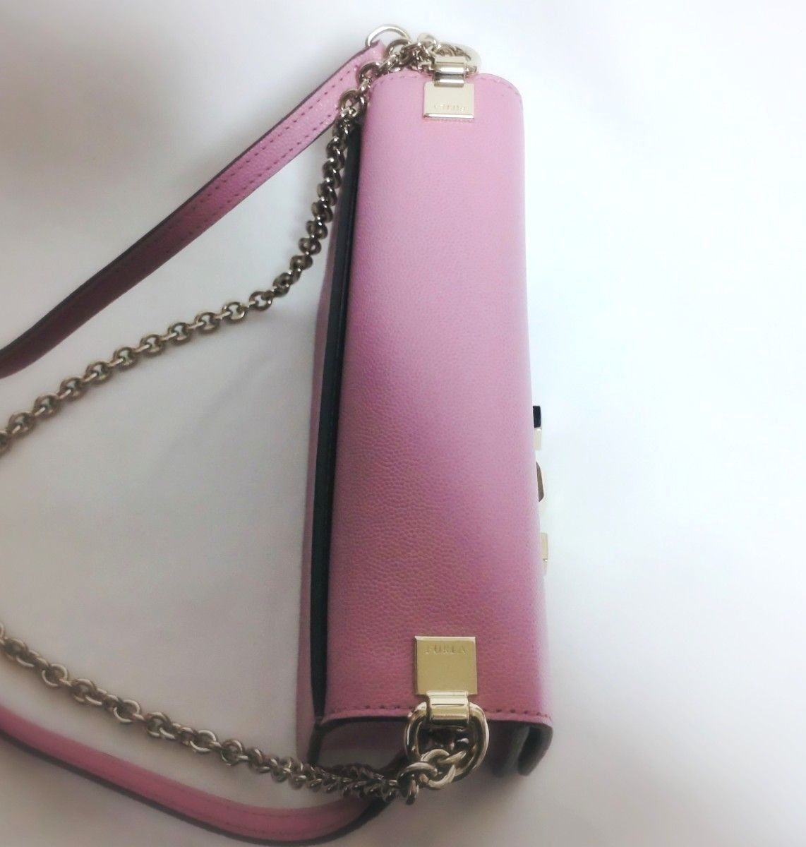 値下げ 【新品】フルラ FURLA ショルダーバッグ クロスボディー 値下げ 【新品】フルラ FURLA ショルダーバッグ クロスボディー