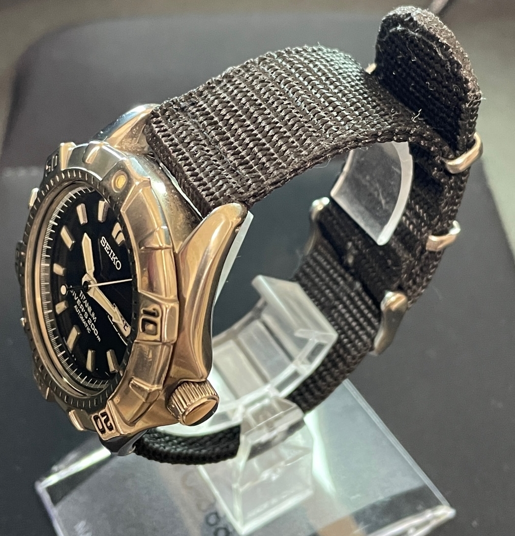 ★稼働品★ SEIKO 7S26-0050 SKX421 TITANIUM セイコー 1998年製推定 海外モデル ダイバー 自動巻 腕時計_画像4