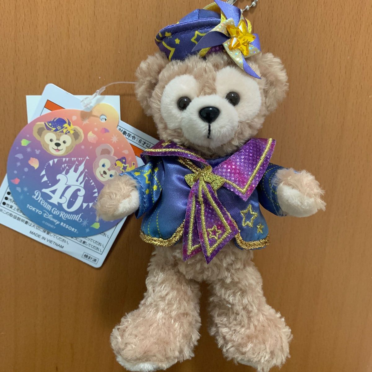 (新品)ディズニーシーのダッフィーグッズ 8点 ディズニー40周年 ディズニーシー ダッフィー ぬいぐるみバッジ