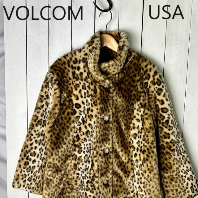 USA古着 VOLCOM レオパード柄 ふかふかファーショートコート M USA古着 VOLCOM レオパード柄 ふかふかファーショートコート M