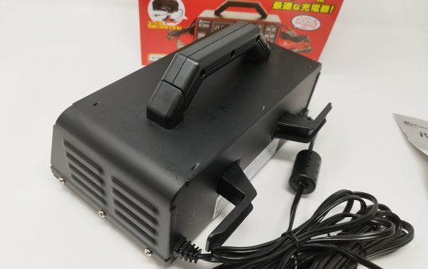 メルテック MELTEC 大自工業 バッテリー 充電器 DC12V用 Meltec SC-1200 定格12A バッテリー 診断機能付 スーパーバッテリーチャージャー_画像6