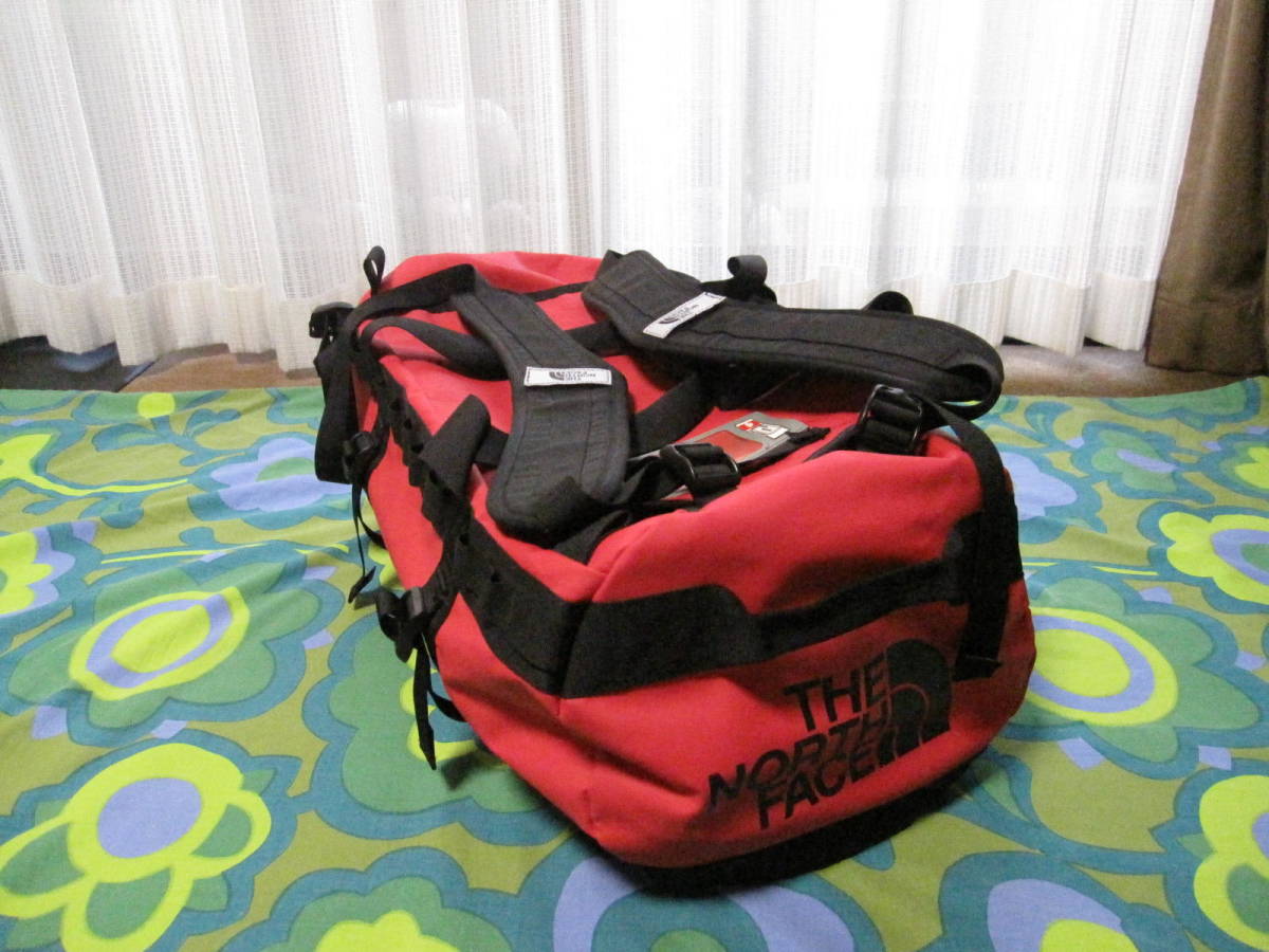 使用2.3回キレイ THE NORTH FACE ノースフェイス BASE CAMP DUFFEL 2WAY ボストンバッグ リュック レッド/ブラック 50cm アウトドア_画像8