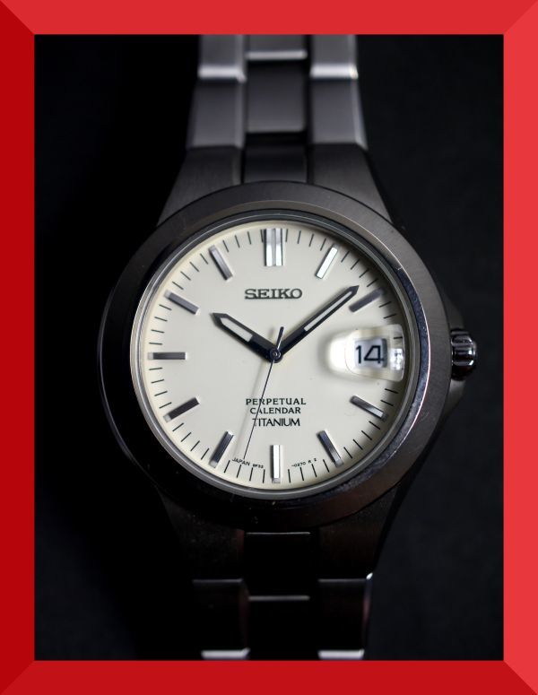 セイコー SEIKO パーペチュアルカレンダー 3針 デイト 純正ベルト チタン 8F32-0220 男性用 メンズ 腕時計 日本製 W397_画像1