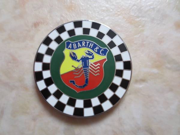 karuro* abarth metal emblem * chin ke changer to* Punto *FIAT500*595*696*sa sleigh * Scorpion *PUNT*ABARTH