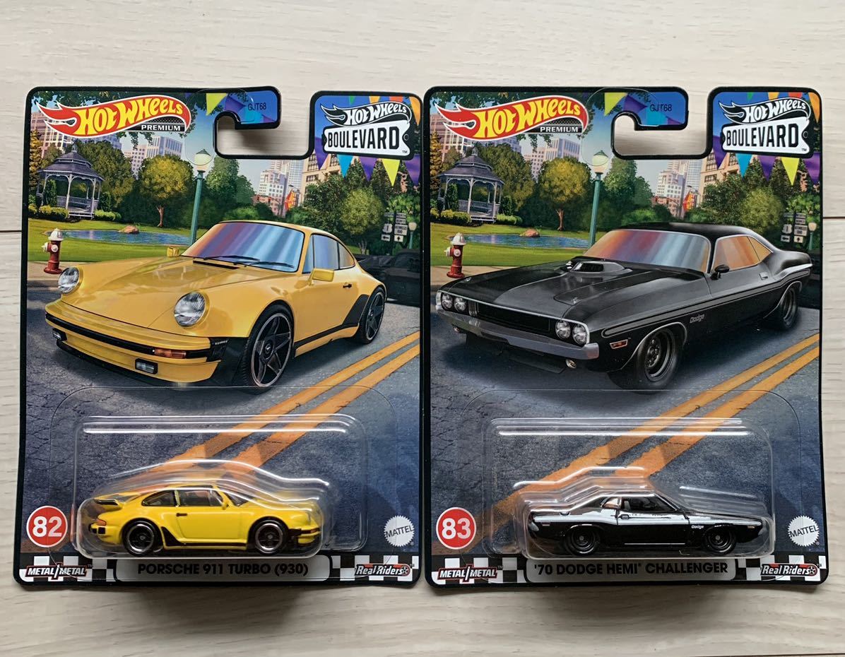 ホットウィール　ブールバード　2種セット　★　 ダッジ ヘミ チャレンジャー　&　ポルシェ 911 ターボ　★　1/64　ミニカー　Hot Wheels_画像1