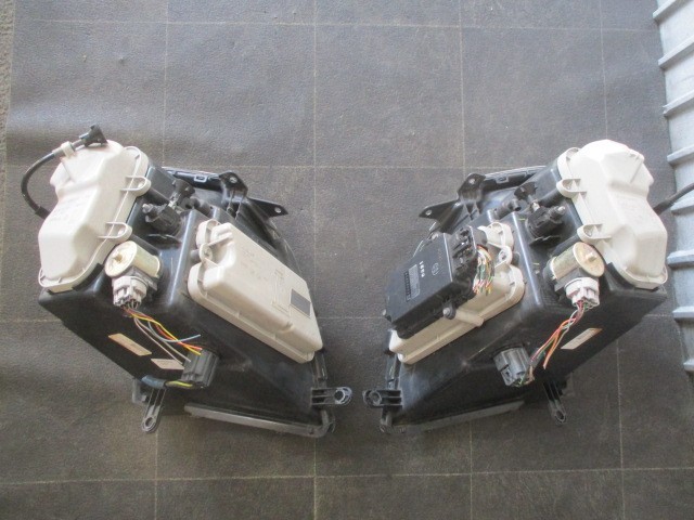 3821 Cadillac STS ABA-X295S [ left right set ] head light HID xenon Heisei era 22 year 2 month Junk 