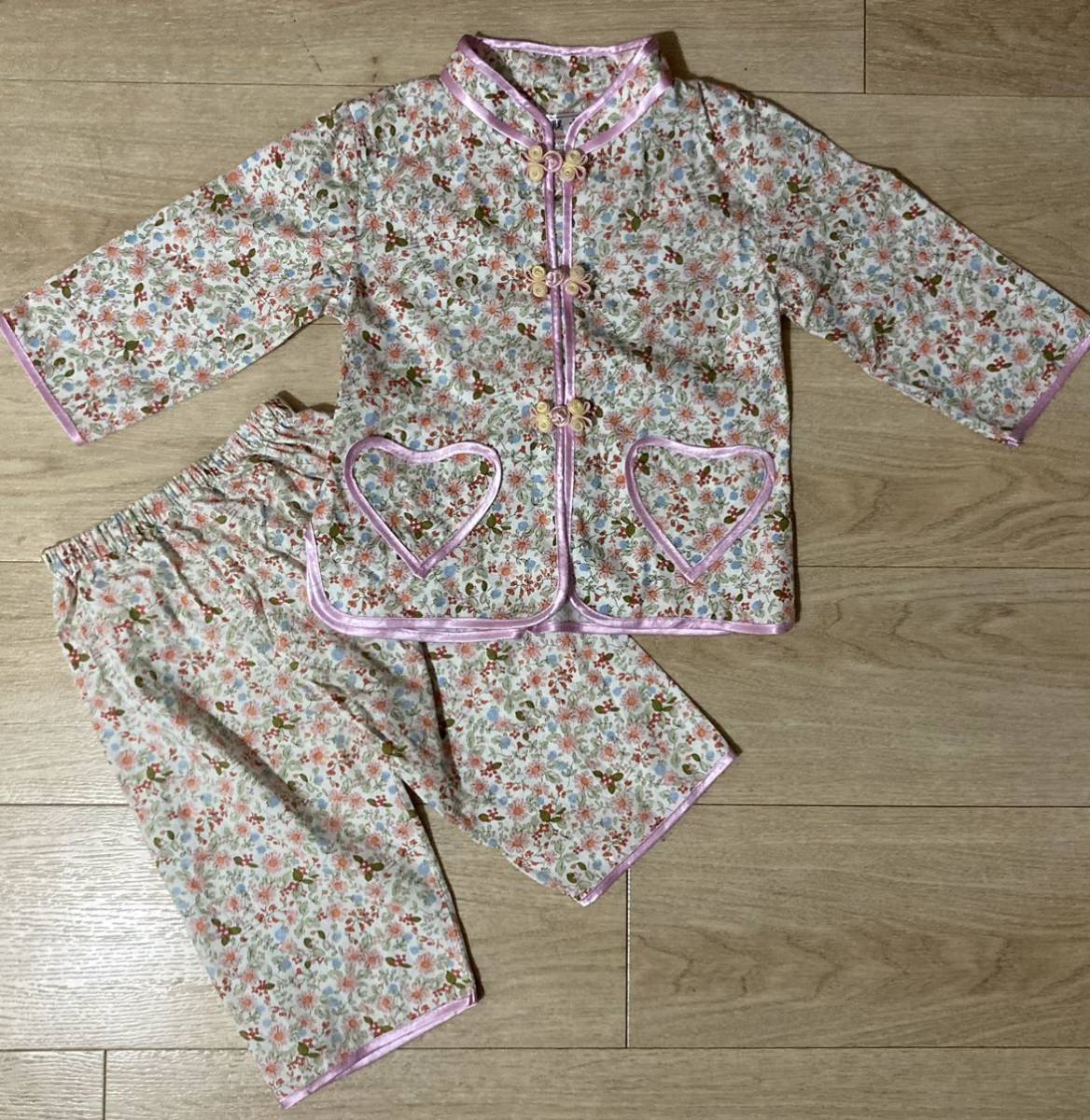 子供用チャイナ服 小花柄セットアップ ピンク 女の子 ガールズ 80〜85パジャマ ルームウェア ワンピースの画像1